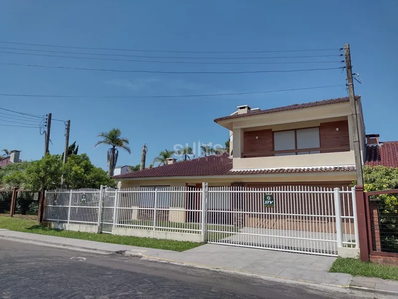 Excelente sobrado próximo ao mar no centro de Xangri-Lá: 4ª foto da galeria de imagens do imóvel