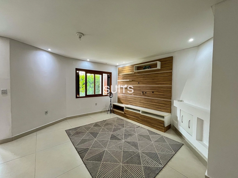 Excelente casa à venda no centro da praia de Xangri-Lá: 4ª foto da galeria de imagens do imóvel