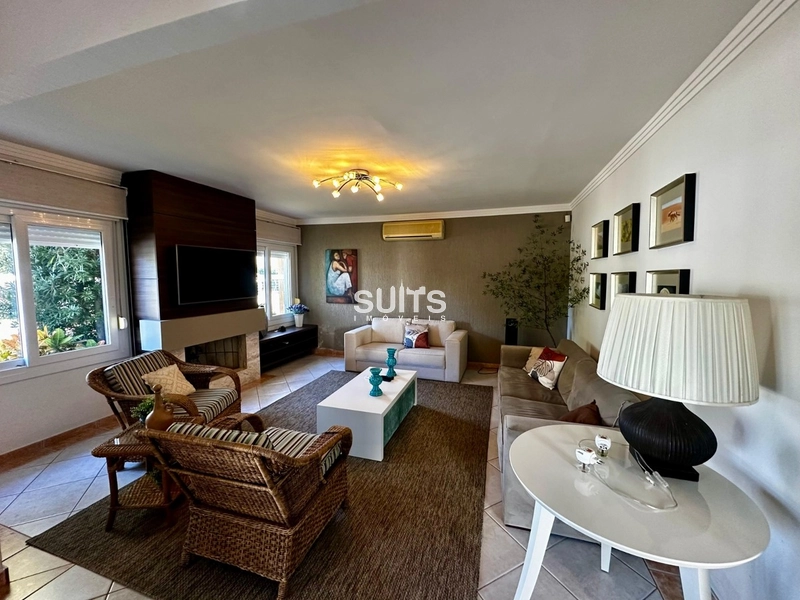 Excelente casa à venda no Centro de Xangri-lá: 3ª foto da galeria de imagens do imóvel