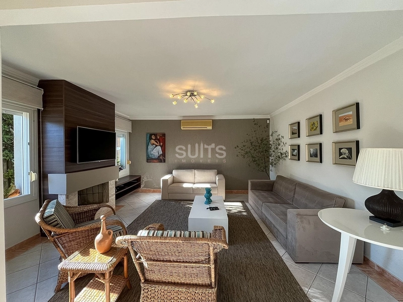 Excelente casa à venda no Centro de Xangri-lá: 2ª foto da galeria de imagens do imóvel