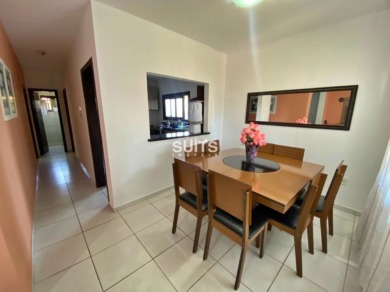 Ótimo sobrado à venda no centro da praia de Xangri-Lá: 8ª foto da galeria de imagens do imóvel