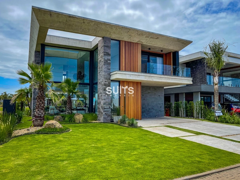 Excelente sobrado as margens do lago no condomínio Sense: 1ª foto da galeria de imagens do imóvel