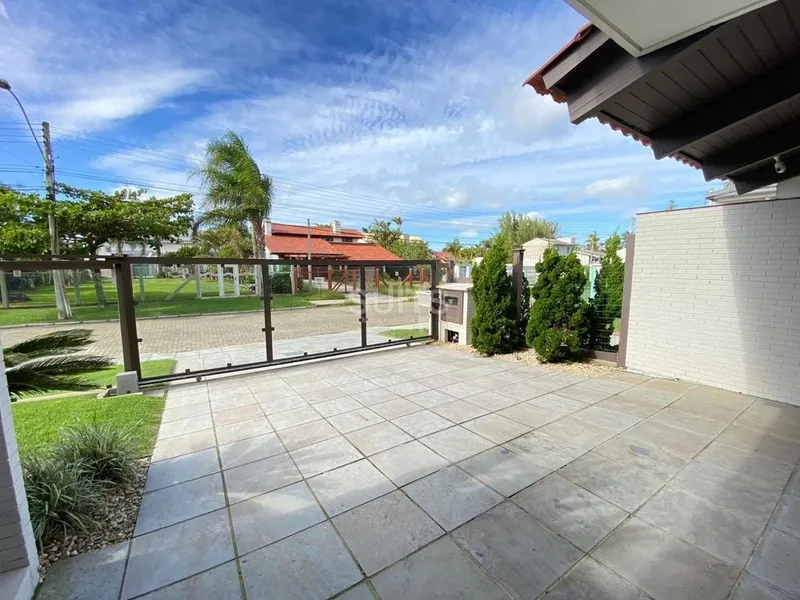 Belíssimo sobrado em Atlântida na região do Caburé: 19ª foto da galeria de imagens do imóvel