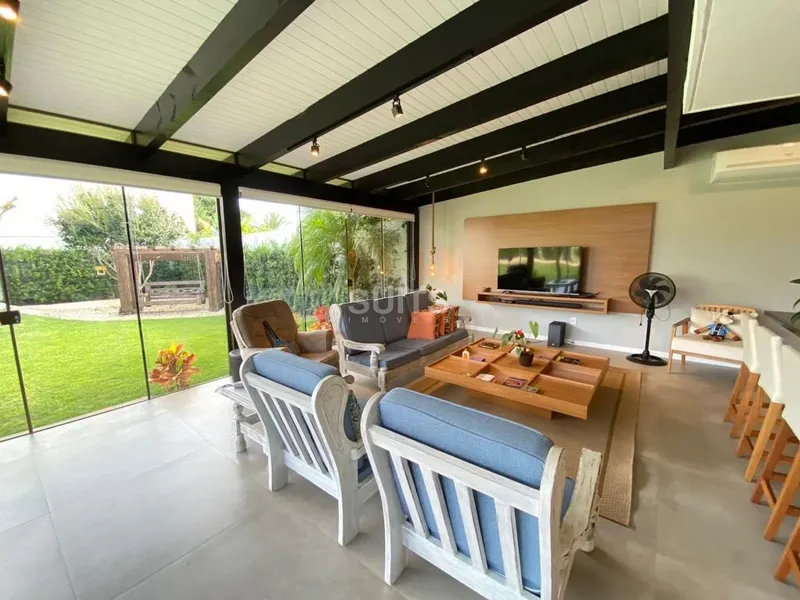 Belíssimo sobrado em Atlântida na região do Caburé: 11ª foto da galeria de imagens do imóvel