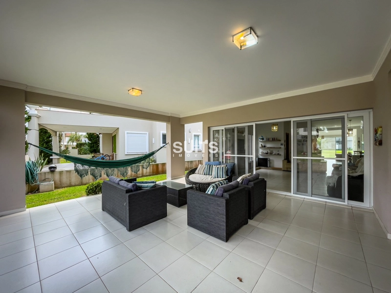 Excelente casa com fundos para área verde no condomínio Ventura: 5ª foto da galeria de imagens do imóvel