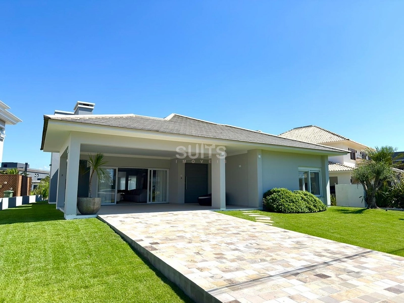 Excelente casa com fundos para área verde no condomínio Ventura: 2ª foto da galeria de imagens do imóvel