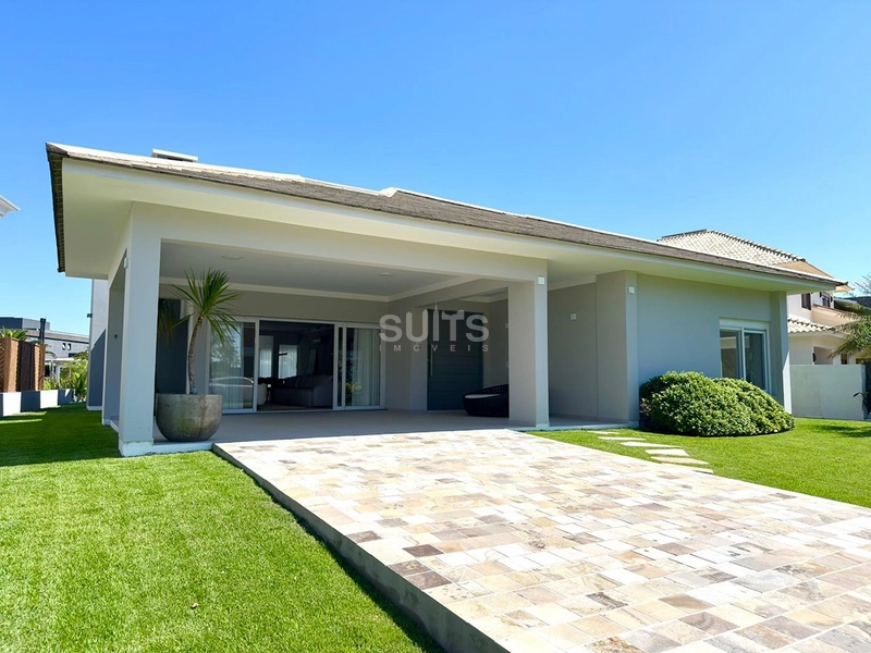 Excelente casa com fundos para área verde no condomínio Ventura: 3ª foto da galeria de imagens do imóvel