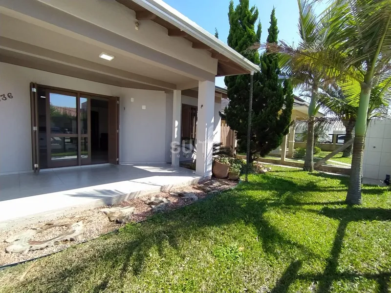 Excelente casa em Atlântida Sul 02 Quadras do Mar: 3ª foto da galeria de imagens do imóvel