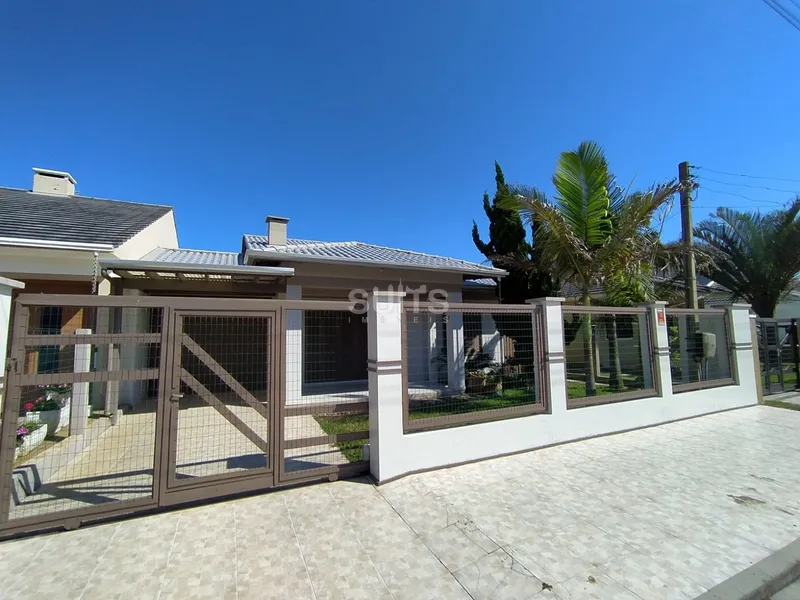 Excelente casa em Atlântida Sul 02 Quadras do Mar: 2ª foto da galeria de imagens do imóvel