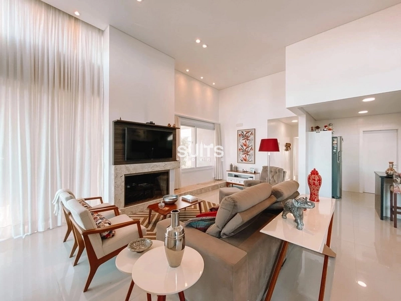 Excelente casa com uma linda área verde no Condomínio Rivieira: 2ª foto da galeria de imagens do imóvel