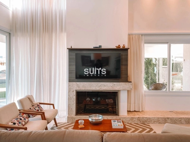 Excelente casa com uma linda área verde no Condomínio Rivieira: 3ª foto da galeria de imagens do imóvel