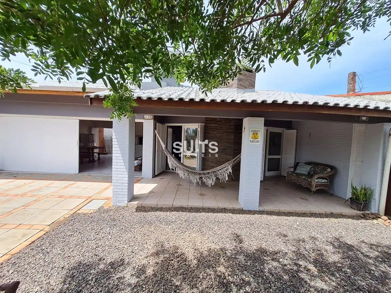 Casa à venda no centro de Xangri-lá!: 3ª foto da galeria de imagens do imóvel