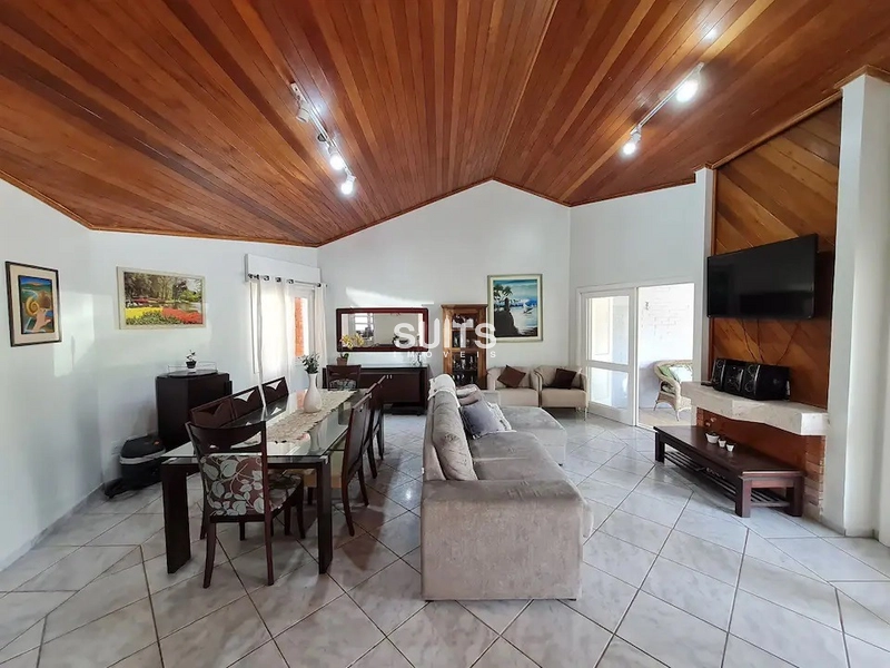 Casa à venda no centro de Xangri-lá!: 10ª foto da galeria de imagens do imóvel