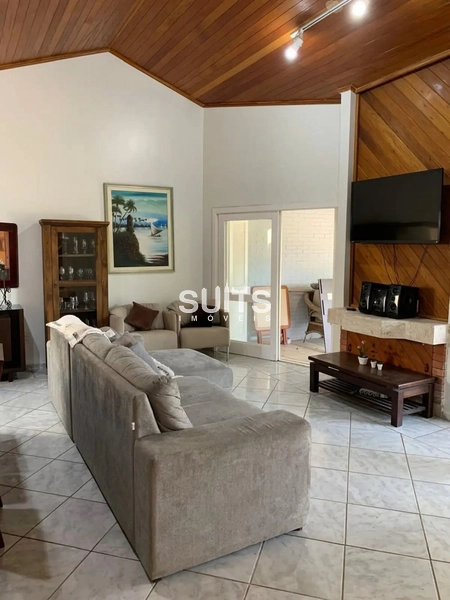 Casa à venda no centro de Xangri-lá!: 8ª foto da galeria de imagens do imóvel