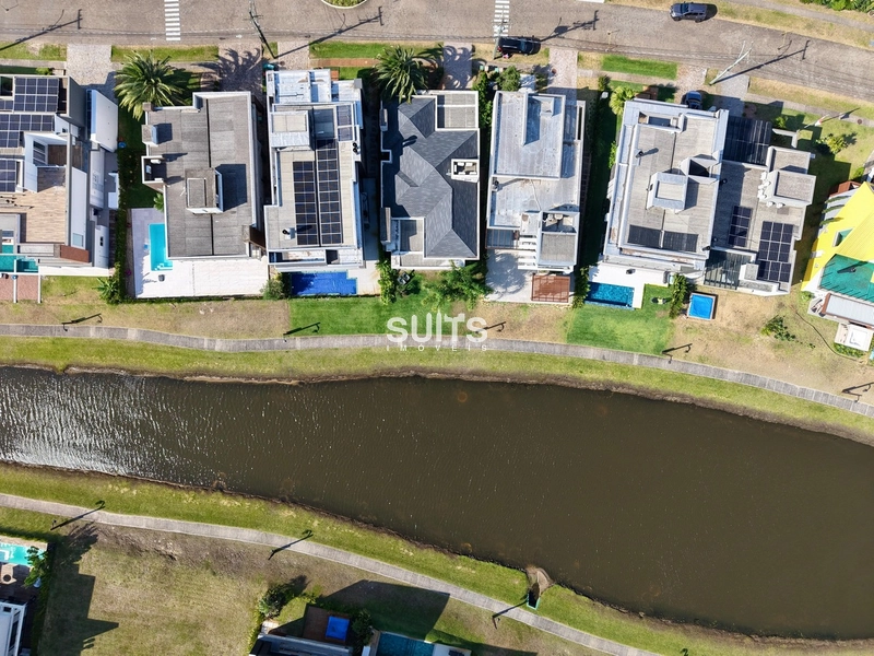 Excelente casa a venda no condomínio Capão Ilhas Resort: 3ª foto da galeria de imagens do imóvel