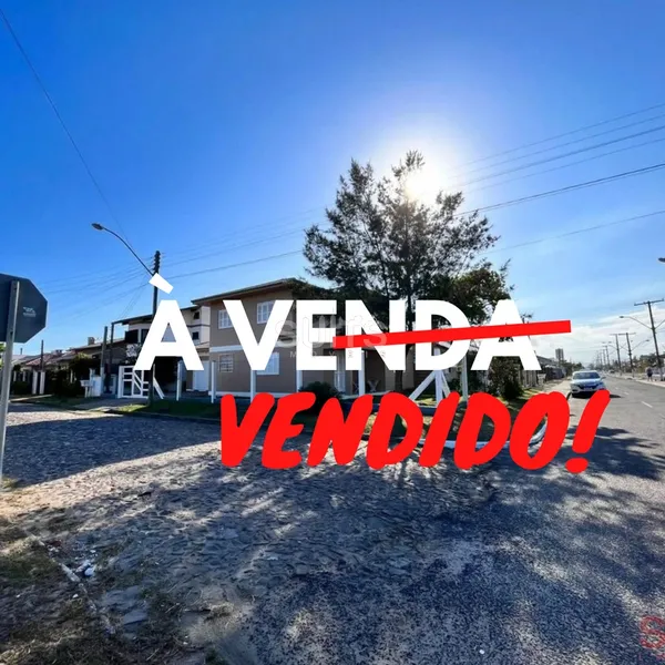 Excelente Sobrado à venda na praia de Atlântida Sul em Osório: 1ª foto da galeria de imagens do imóvel