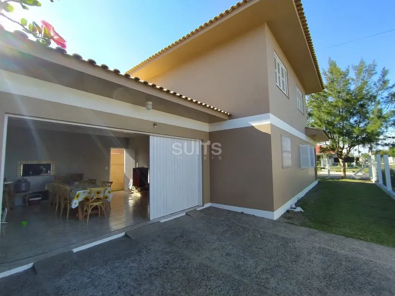 Excelente Sobrado à venda na praia de Atlântida Sul em Osório: 7ª foto da galeria de imagens do imóvel