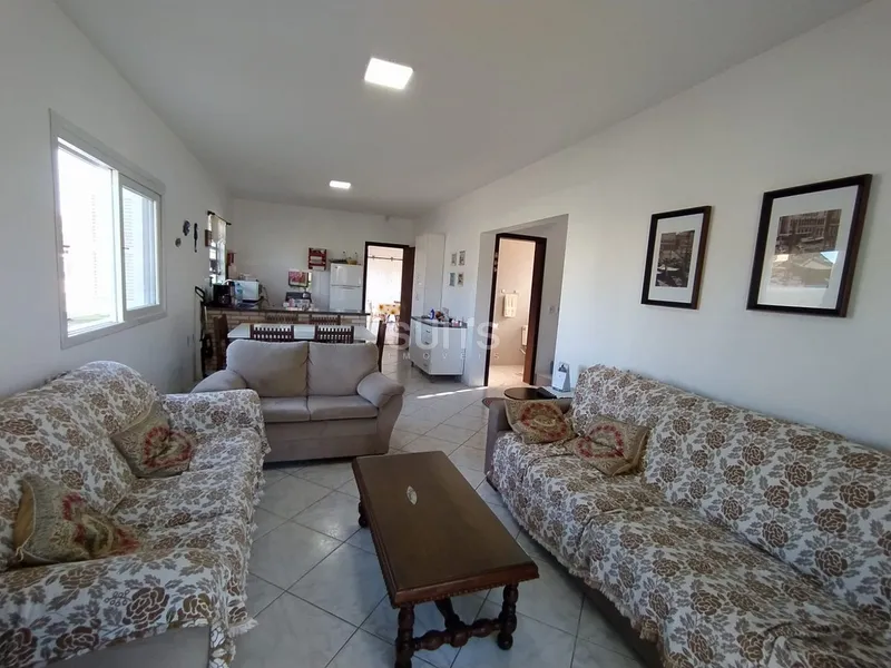 Excelente Sobrado à venda na praia de Atlântida Sul em Osório: 9ª foto da galeria de imagens do imóvel