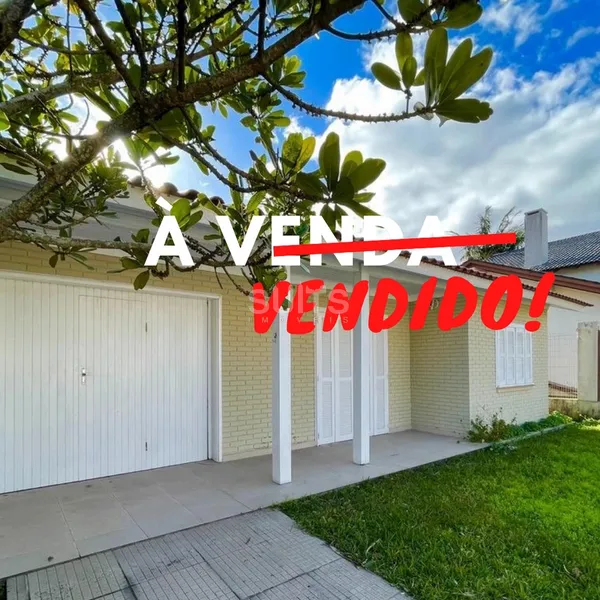 Linda casa à venda no Centro de Xangri-Lá: 1ª foto da galeria de imagens do imóvel