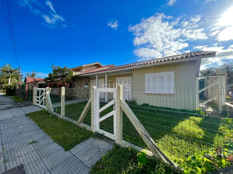 Linda casa à venda no Centro de Xangri-Lá: 4ª foto da galeria de imagens do imóvel