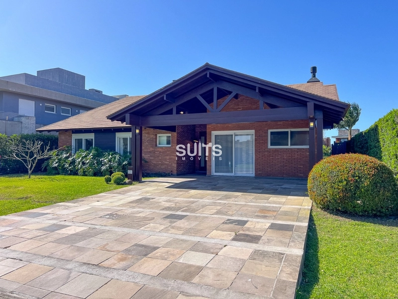 Excelente casa térrea na beira do lago no cond. Ventura Club: 1ª foto da galeria de imagens do imóvel