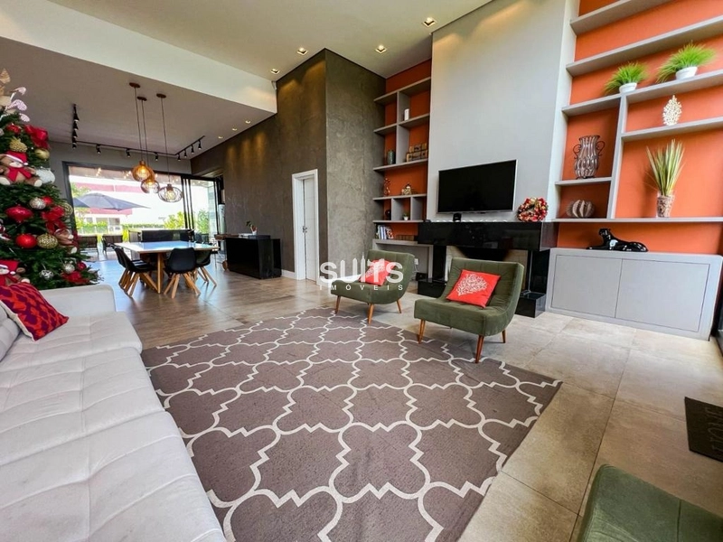 Excelente casa com fundos para área verde no condomínio Riviera: 3ª foto da galeria de imagens do imóvel