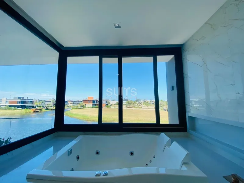 Linda casa de alto padrão no condomínio Sense: 34ª foto da galeria de imagens do imóvel