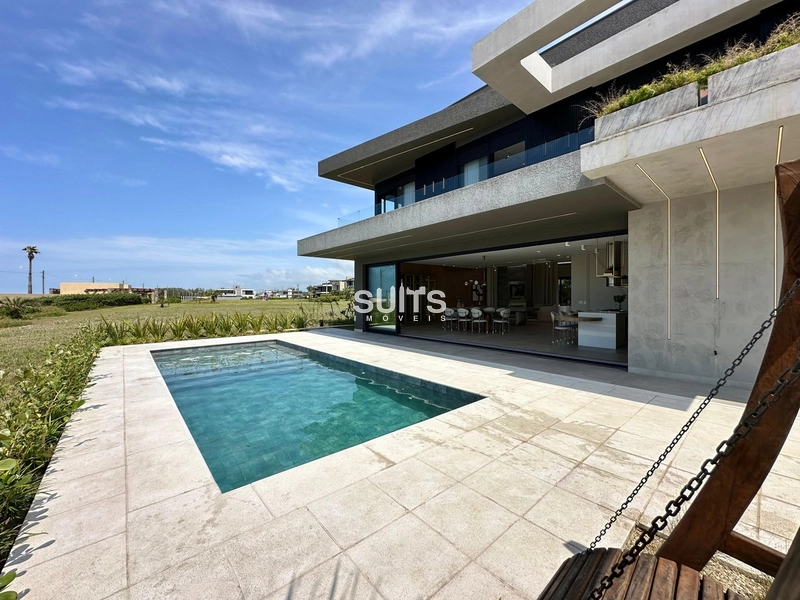 Magnifico sobrado no Condomínio Costa Serena: 1ª foto da galeria de imagens do imóvel