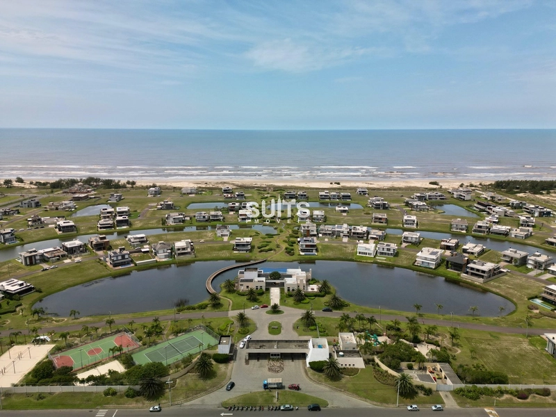 Magnifico sobrado no Condomínio Costa Serena: 28ª foto da galeria de imagens do imóvel