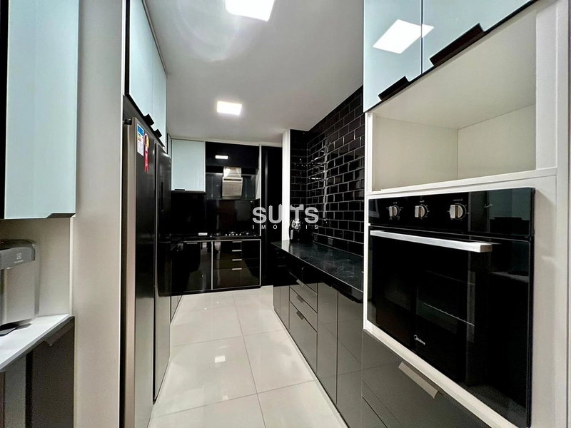 Mansão de esquina no Condomínio Condado de Capão: 11ª foto da galeria de imagens do imóvel