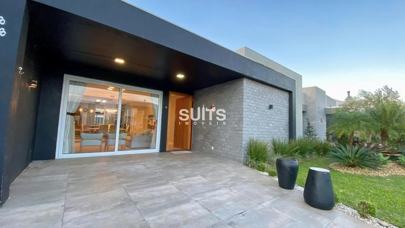 Excelente Casa no condomínio Riviera em Xangri-lá: 1ª foto da galeria de imagens do imóvel