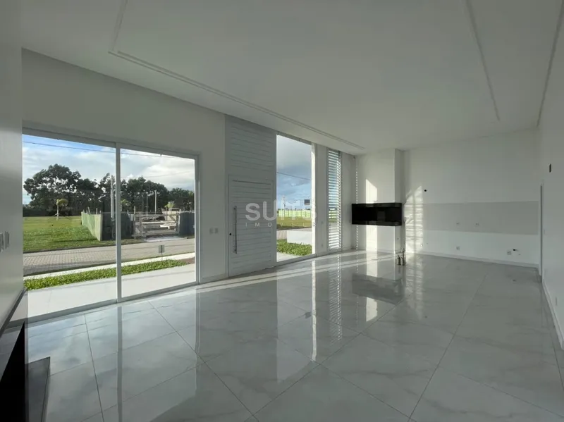 Excelente casa com piscina no Bairro Planejado Santorini: 2ª foto da galeria de imagens do imóvel