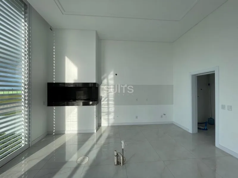 Excelente casa com piscina no Bairro Planejado Santorini: 4ª foto da galeria de imagens do imóvel