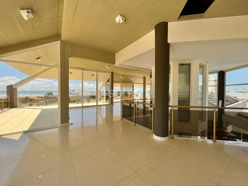 Mansão de esquina na região do Caburé em Atlântida.: 29ª foto da galeria de imagens do imóvel