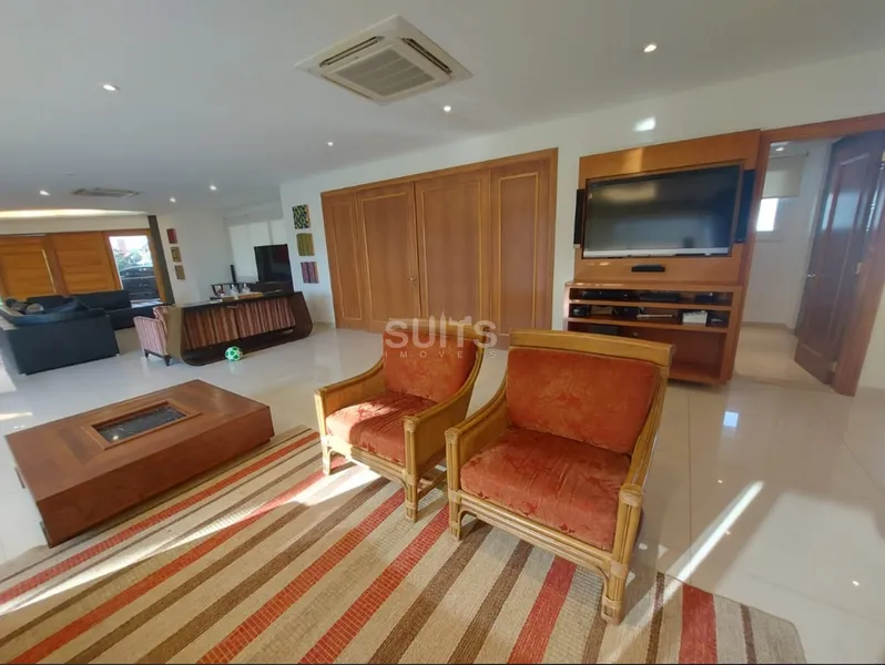 Mansão de esquina na região do Caburé em Atlântida.: 5ª foto da galeria de imagens do imóvel