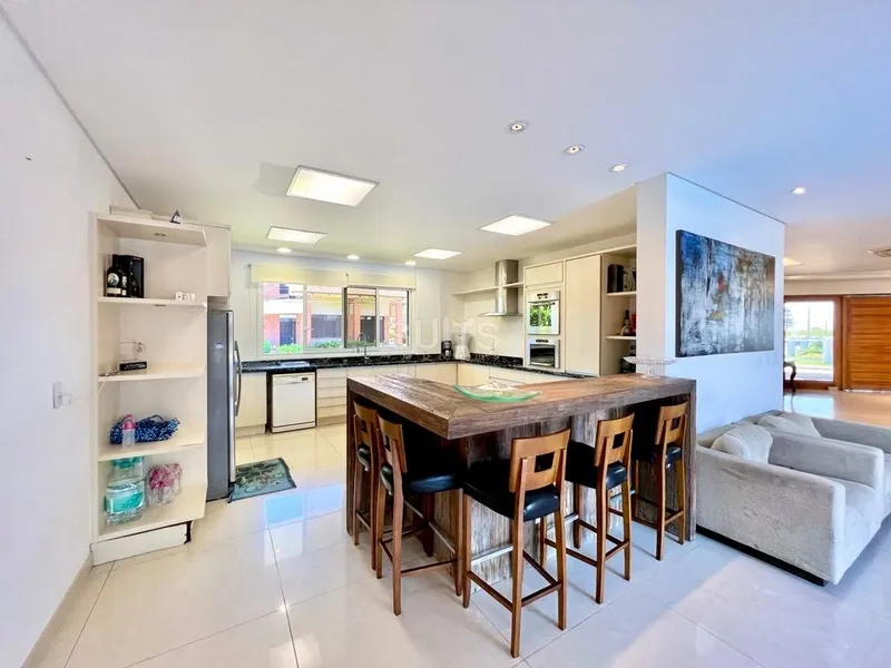 Mansão de esquina na região do Caburé em Atlântida.: 45ª foto da galeria de imagens do imóvel