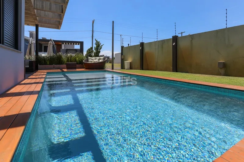 Incrível casa de esquina localizada no condomínio Riviera: 28ª foto da galeria de imagens do imóvel