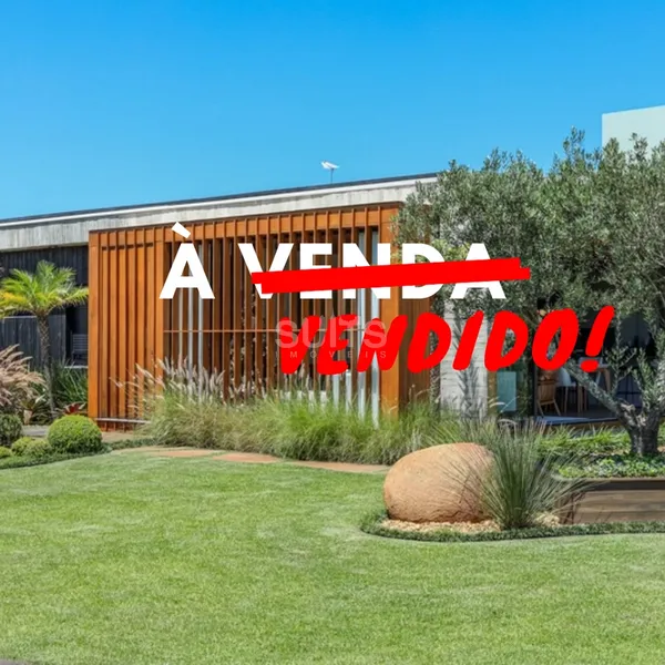 Incrível casa de esquina localizada no condomínio Riviera: 1ª foto da galeria de imagens do imóvel