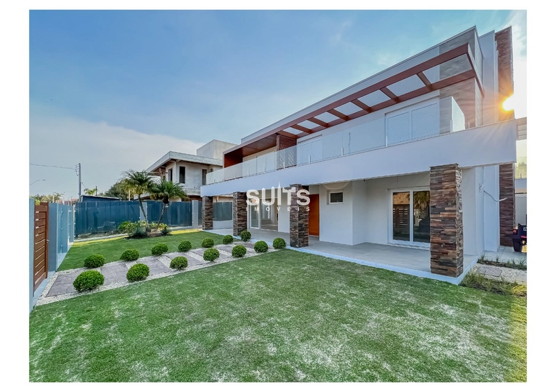 Excelente sobrado à venda em Atlântida!!: 3ª foto da galeria de imagens do imóvel