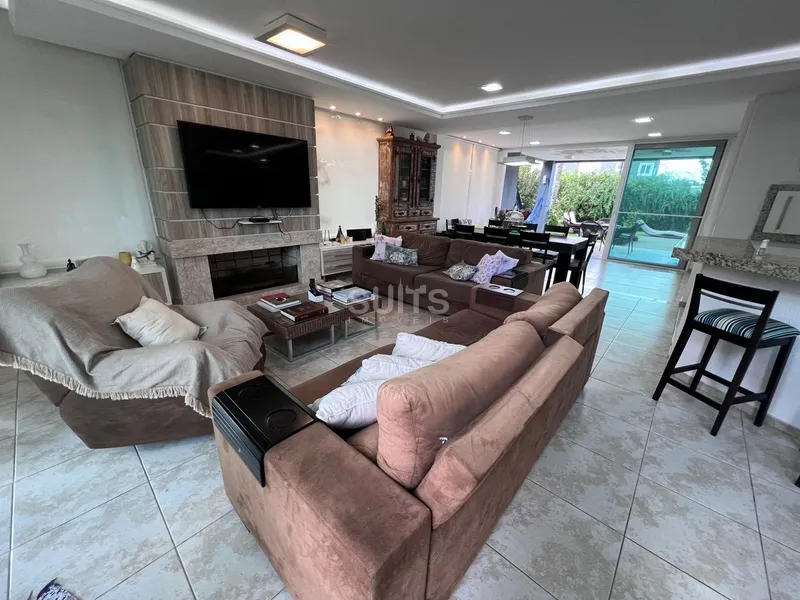 Ótimo sobrado à venda no condomínio Ventura Club: 3ª foto da galeria de imagens do imóvel