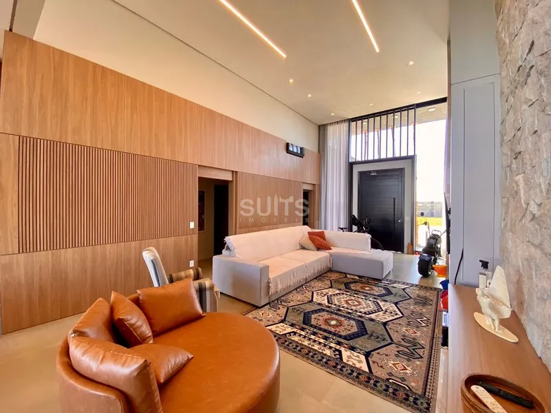 Excelente casa térrea na beira do lago no condomínio Riviera: 4ª foto da galeria de imagens do imóvel