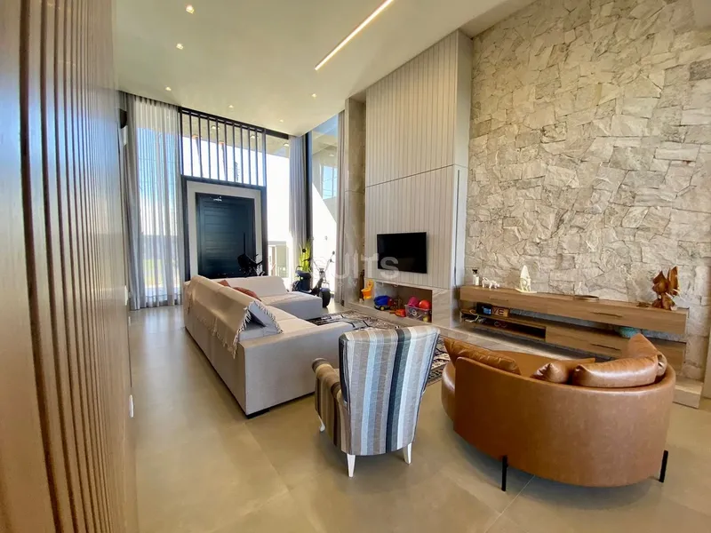 Excelente casa térrea na beira do lago no condomínio Riviera: 6ª foto da galeria de imagens do imóvel