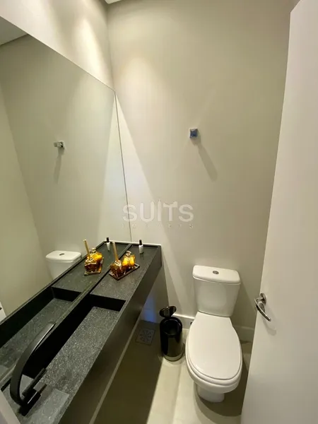 Excelente casa térrea na beira do lago no condomínio Riviera: 8ª foto da galeria de imagens do imóvel