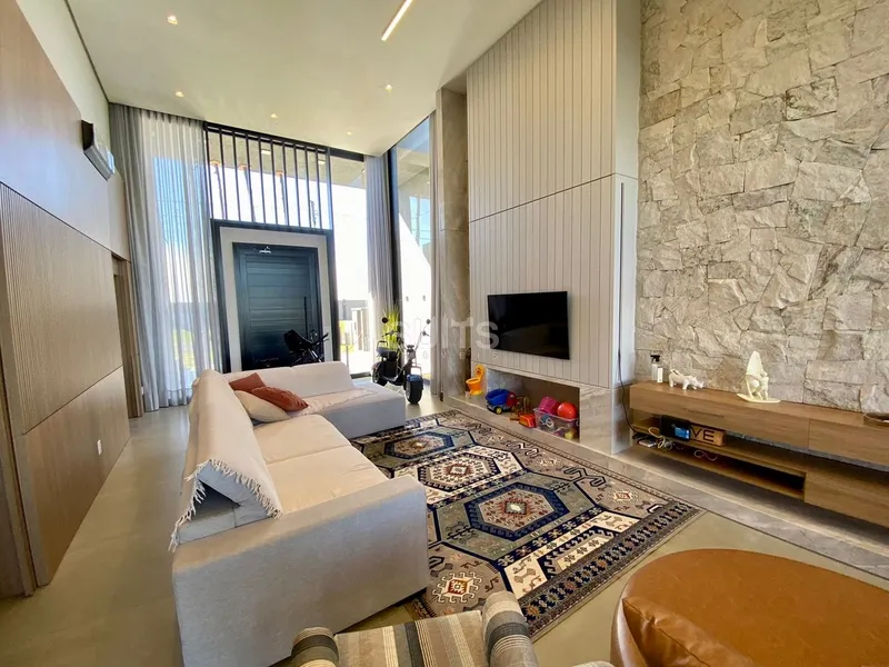 Excelente casa térrea na beira do lago no condomínio Riviera: 7ª foto da galeria de imagens do imóvel