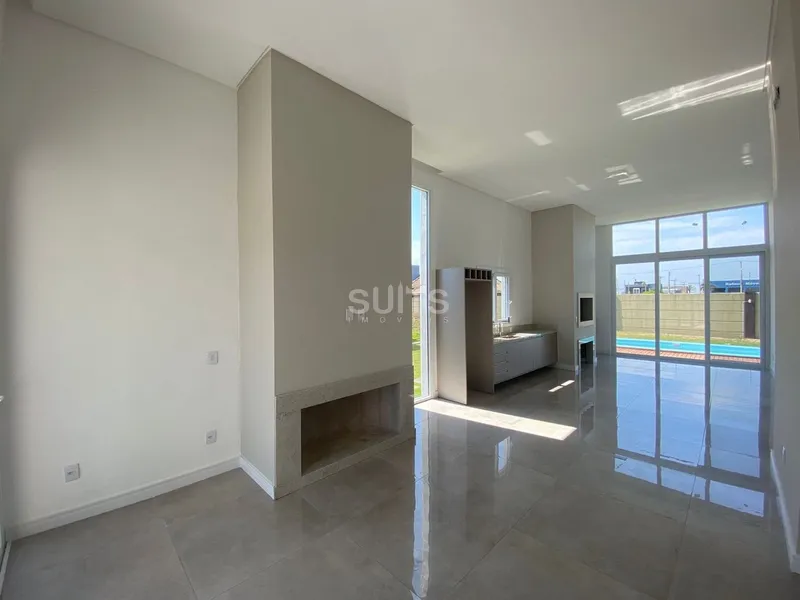 Linda casa em construção à venda no condomínio Riviera: 3ª foto da galeria de imagens do imóvel