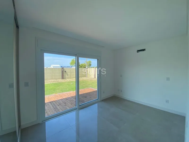 Linda casa em construção à venda no condomínio Riviera: 11ª foto da galeria de imagens do imóvel