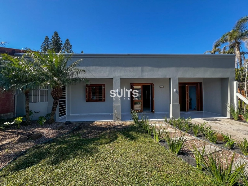 Excelente casa à venda no Centro de Xangri-lá: 1ª foto da galeria de imagens do imóvel