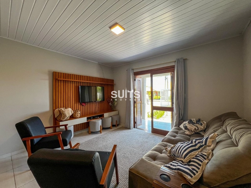 Excelente casa à venda no Centro de Xangri-lá: 4ª foto da galeria de imagens do imóvel