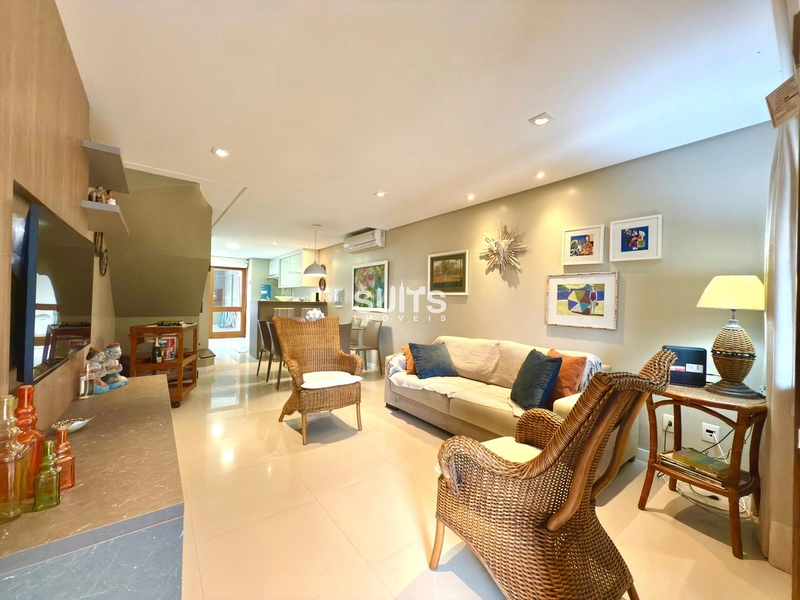 Excelente Duplex no Centro: 2ª foto da galeria de imagens do imóvel