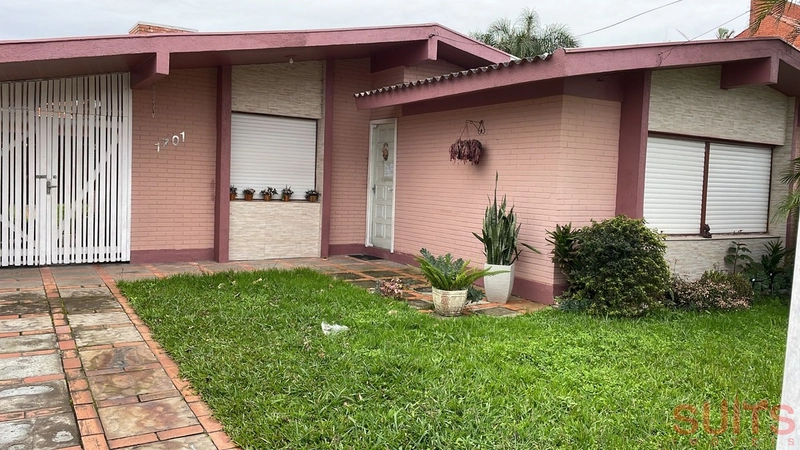 Linda Casa localizada no centro de Xangri-Lá: 1ª foto da galeria de imagens do imóvel